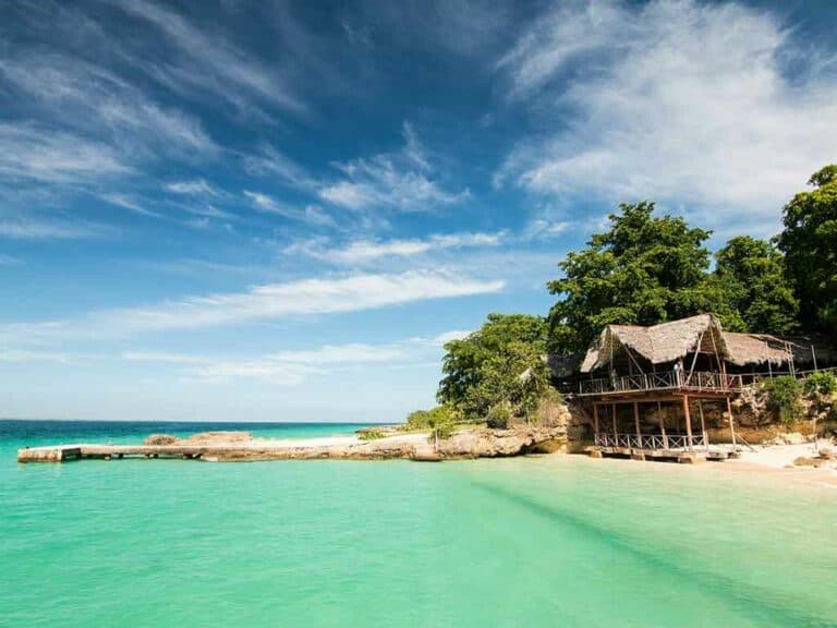 Seguro de viaje a Cuba para visitar Playa Sirenas